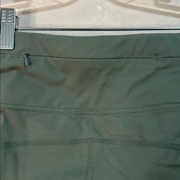 Sweaty Betty Power 9” Biker Shorts sage heath green Size L - Picture 8 of 9